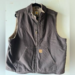 Like new Carhartt Canvas/Sherpa fleece vest.